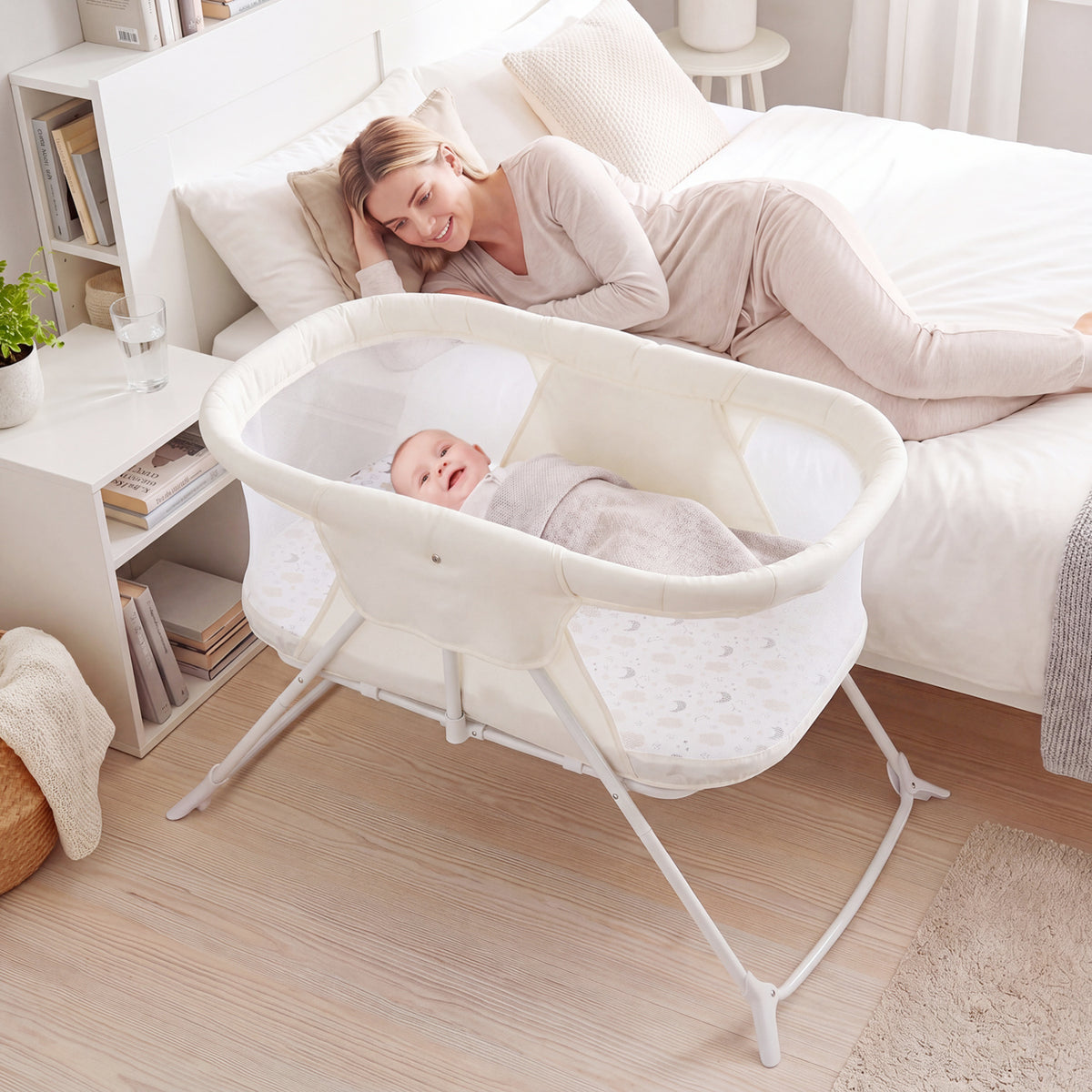 1 Baby Bassinet with Rocking Motion Foldable Bedside Sleeper with Breathable Mesh