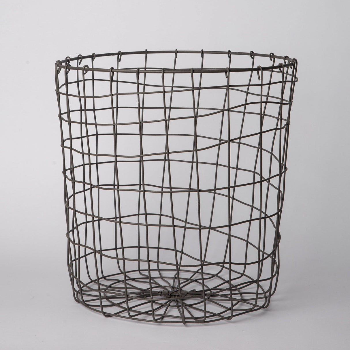 308 - Round Iron Basket