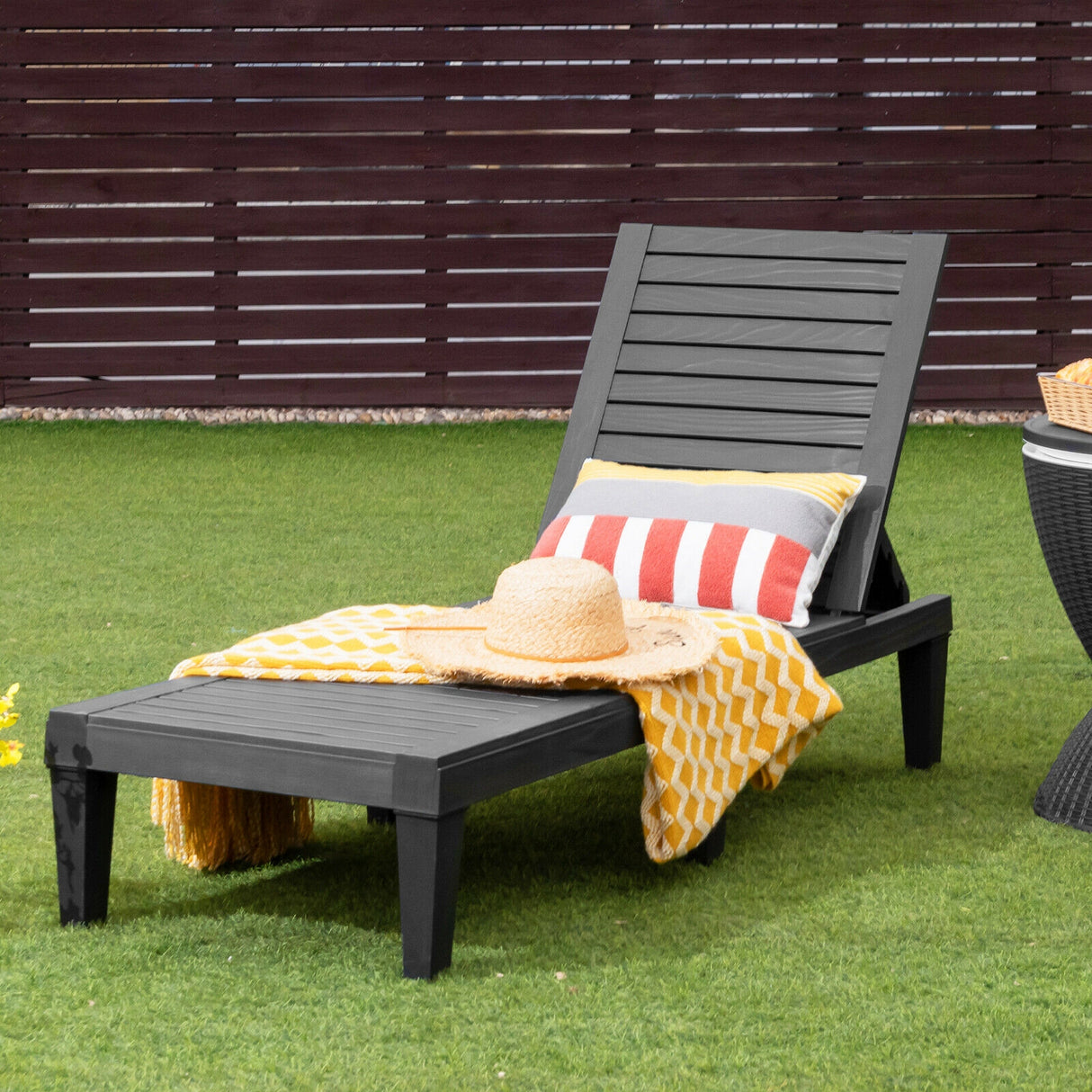 Outdoor Recliner Chair with 5-Position Adjustable Backrest