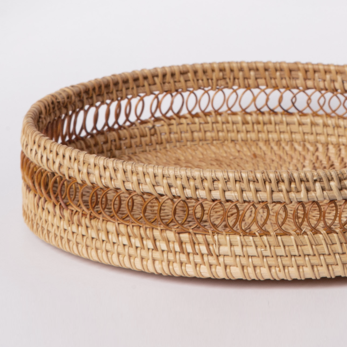 405 - Round Rattan Tray