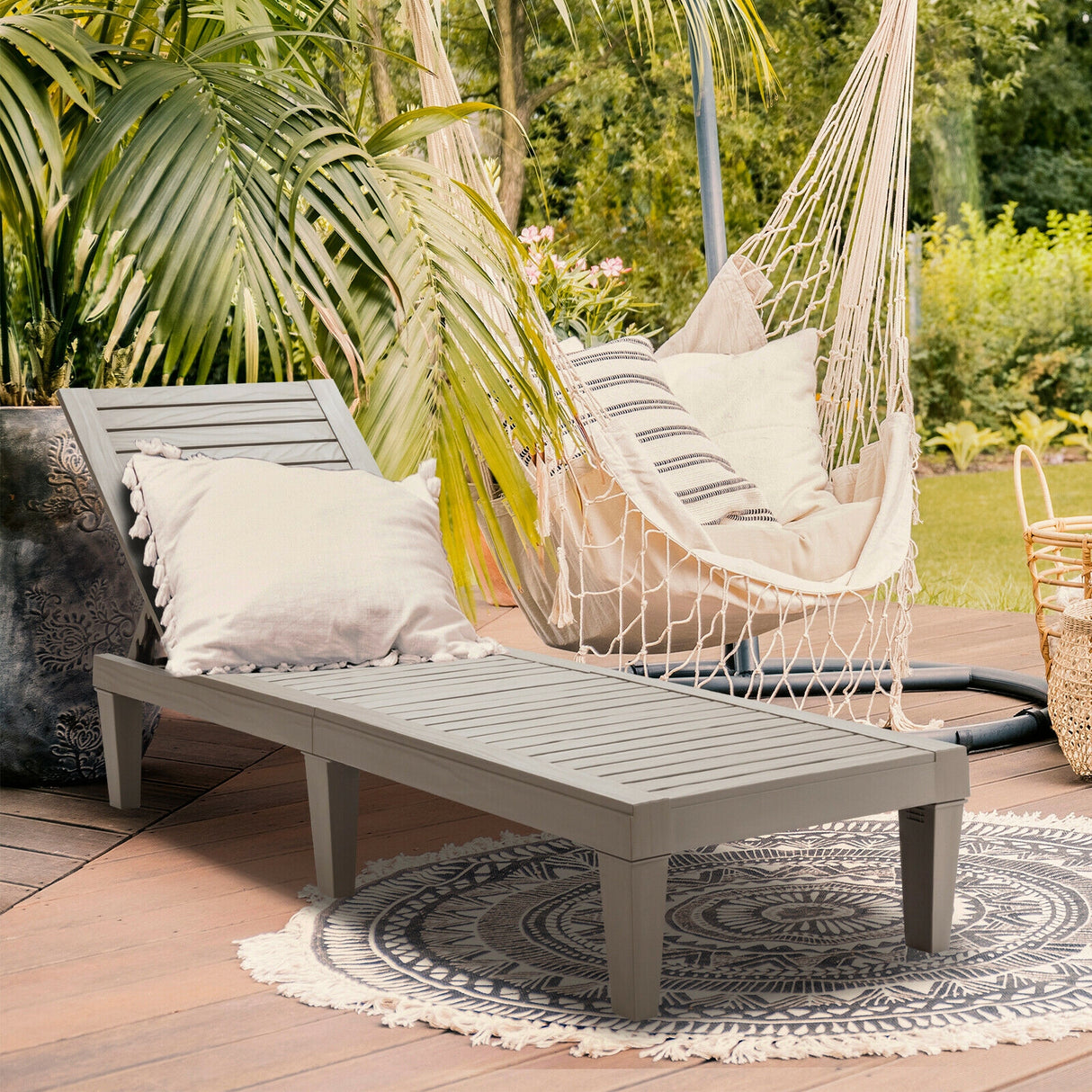 Outdoor Recliner Chair with 5-Position Adjustable Backrest