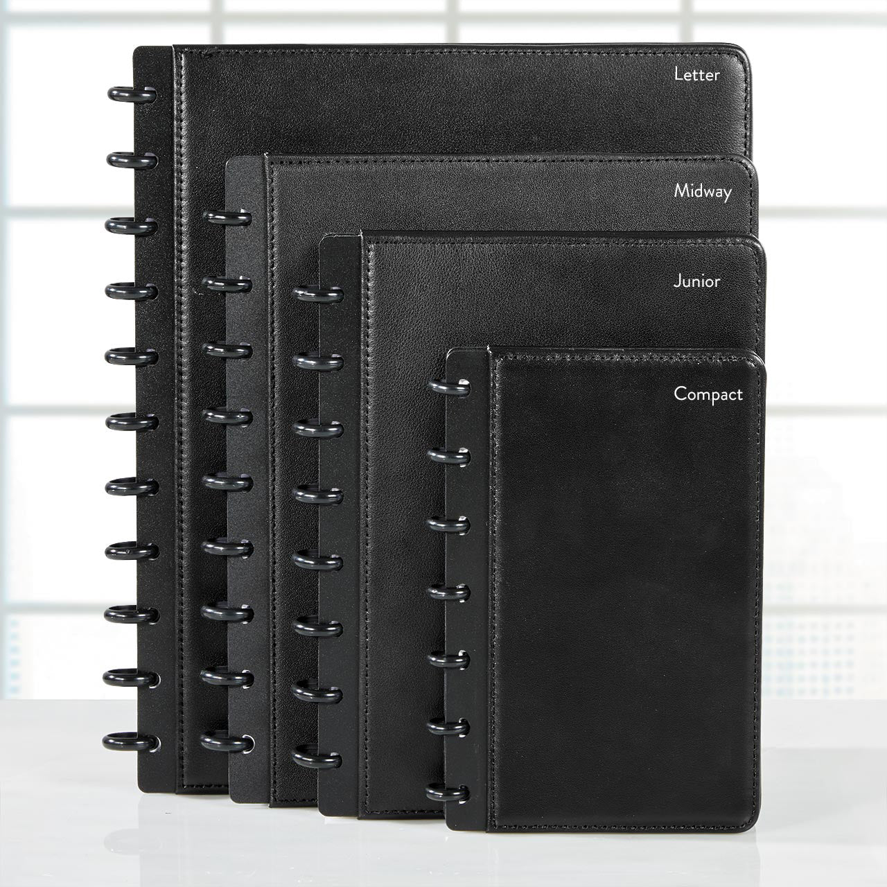 Circa Smooth Sliver Discbound Notebook with Pockets