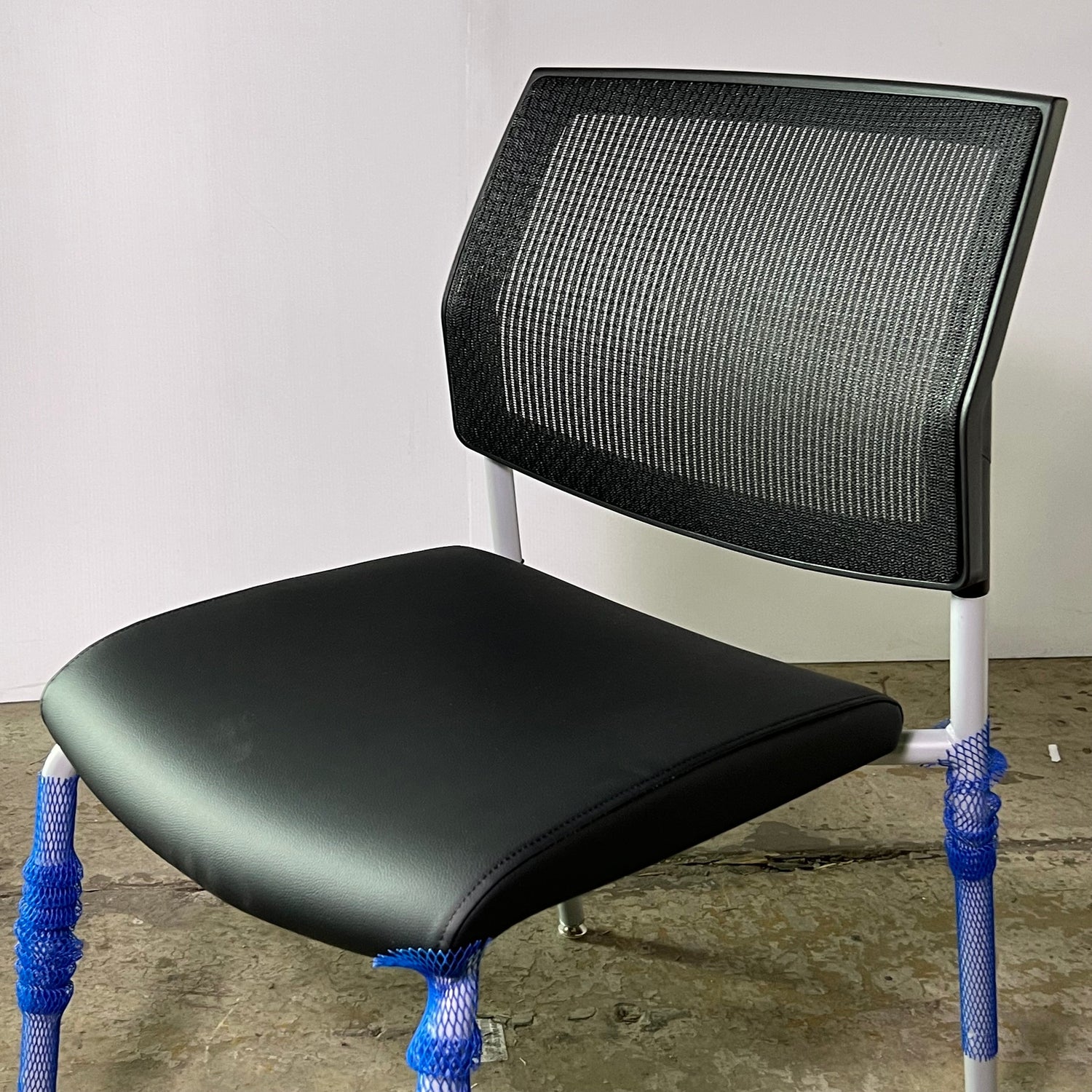 SITONIT SEATING Focus Side Chair Sz 19" L x 18" W x 35" H, Black 36-0129