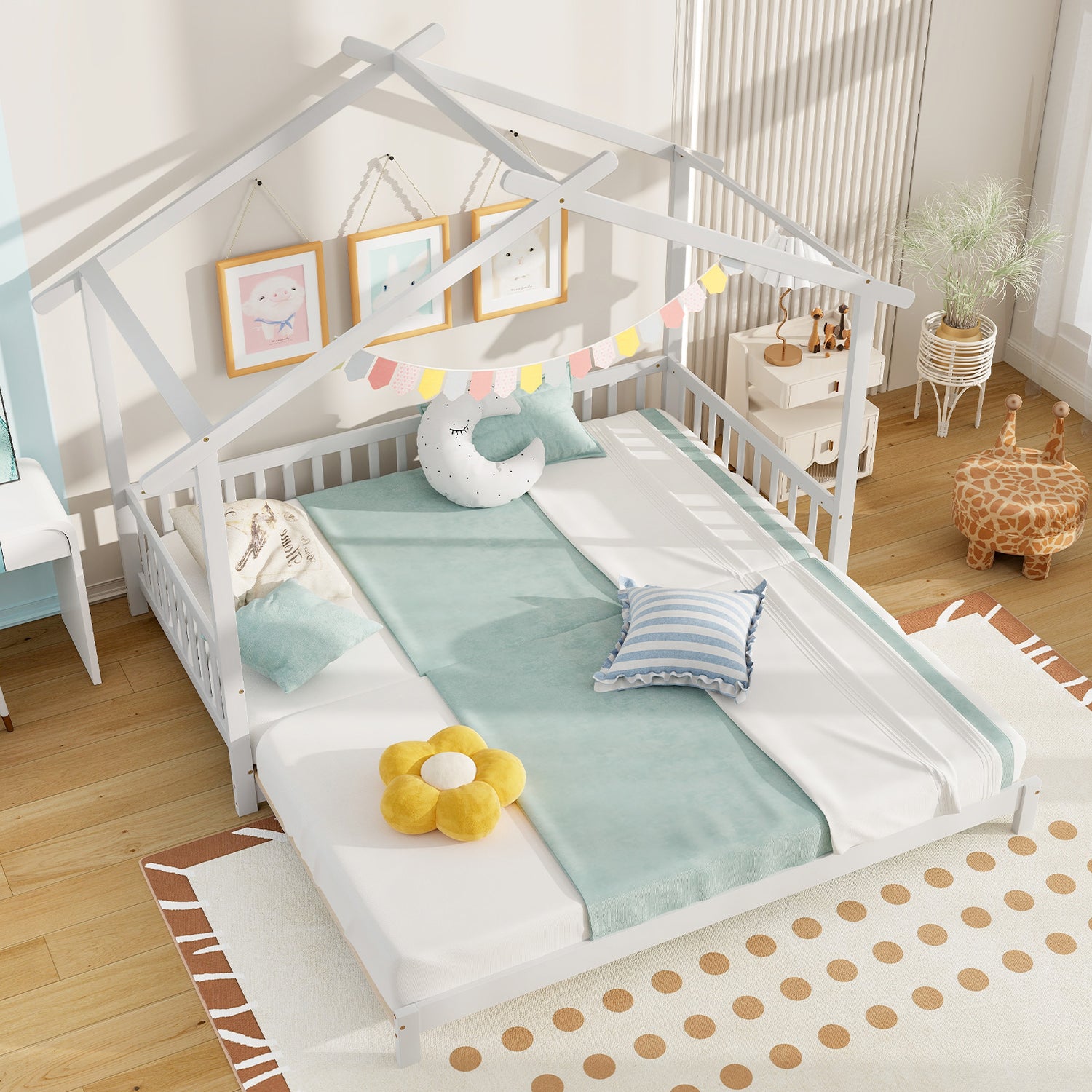 Extendable House Bed Twin to King Daybed with Roof and Fence Rails