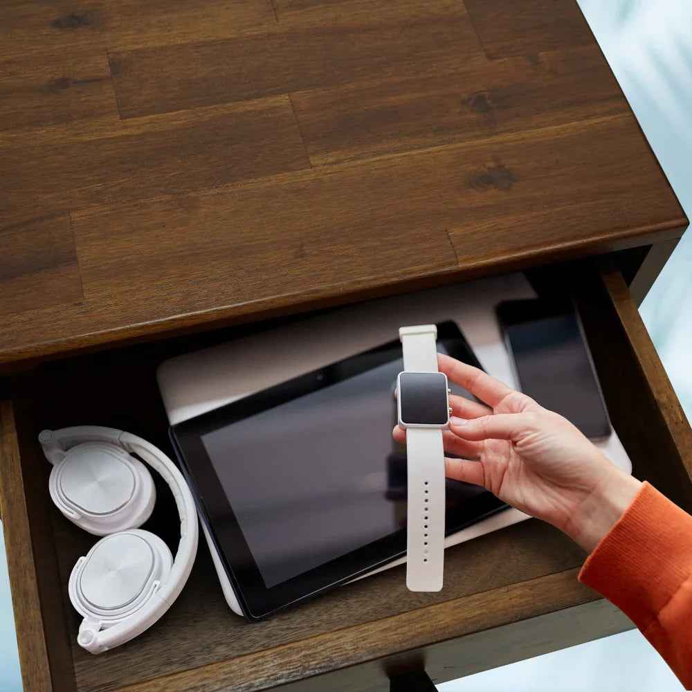 Acacia Silvia 2-Drawer Solid Wood Nightstand for Modern Bedrooms