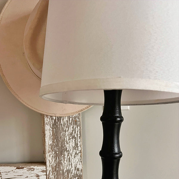 Modern Scalloped Base Floor Lamp
