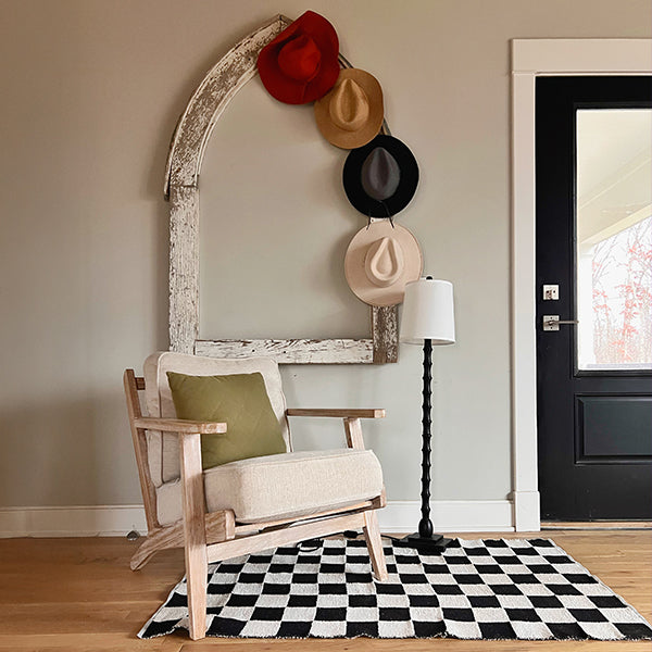 Modern Scalloped Base Floor Lamp