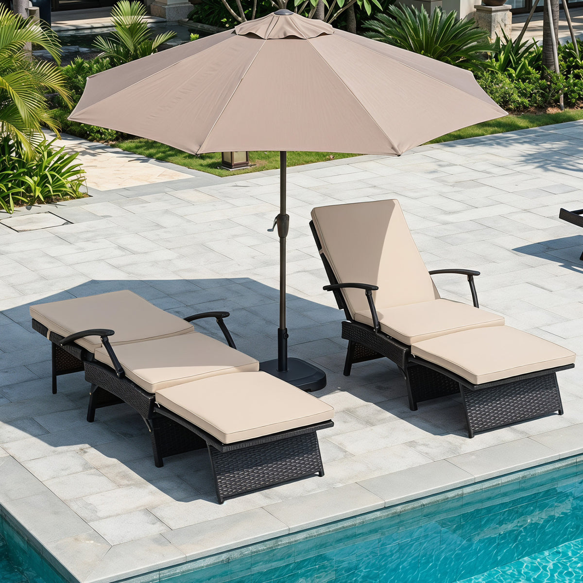 Folding Wicker Chaise Lounge with Slide-Out Ottoman11-Level Adjustable Backrest to Flat and Sun-Proof PE Rattan