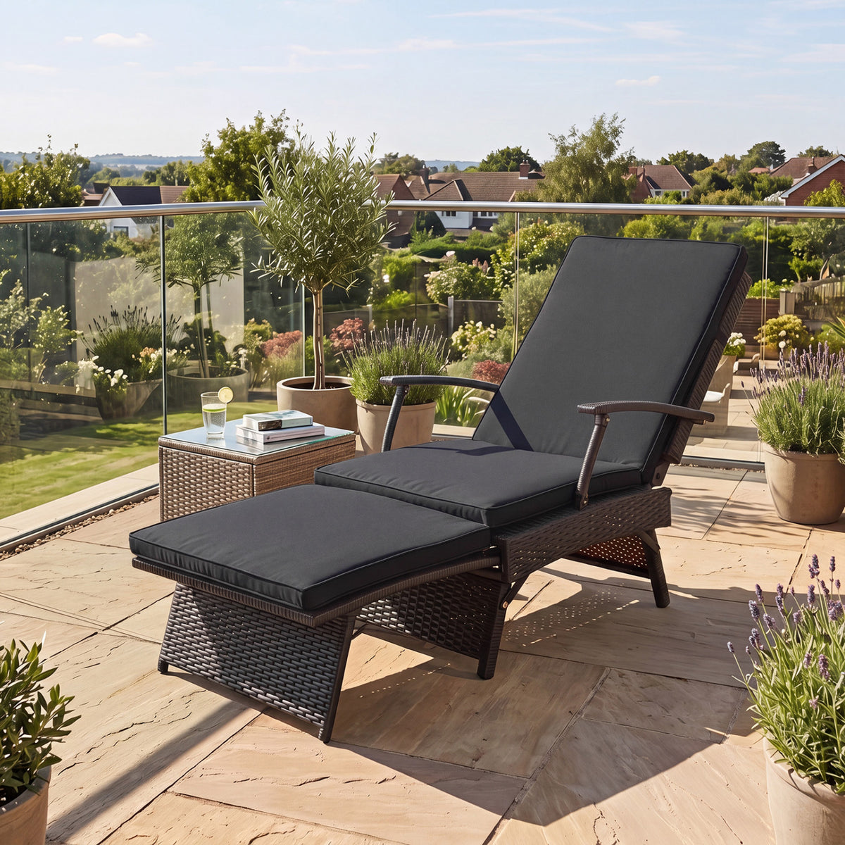 Folding Wicker Chaise Lounge with Slide-Out Ottoman11-Level Adjustable Backrest to Flat and Sun-Proof PE Rattan