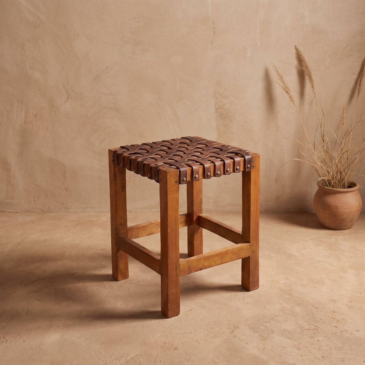 Escabel | Leather Woven Stool