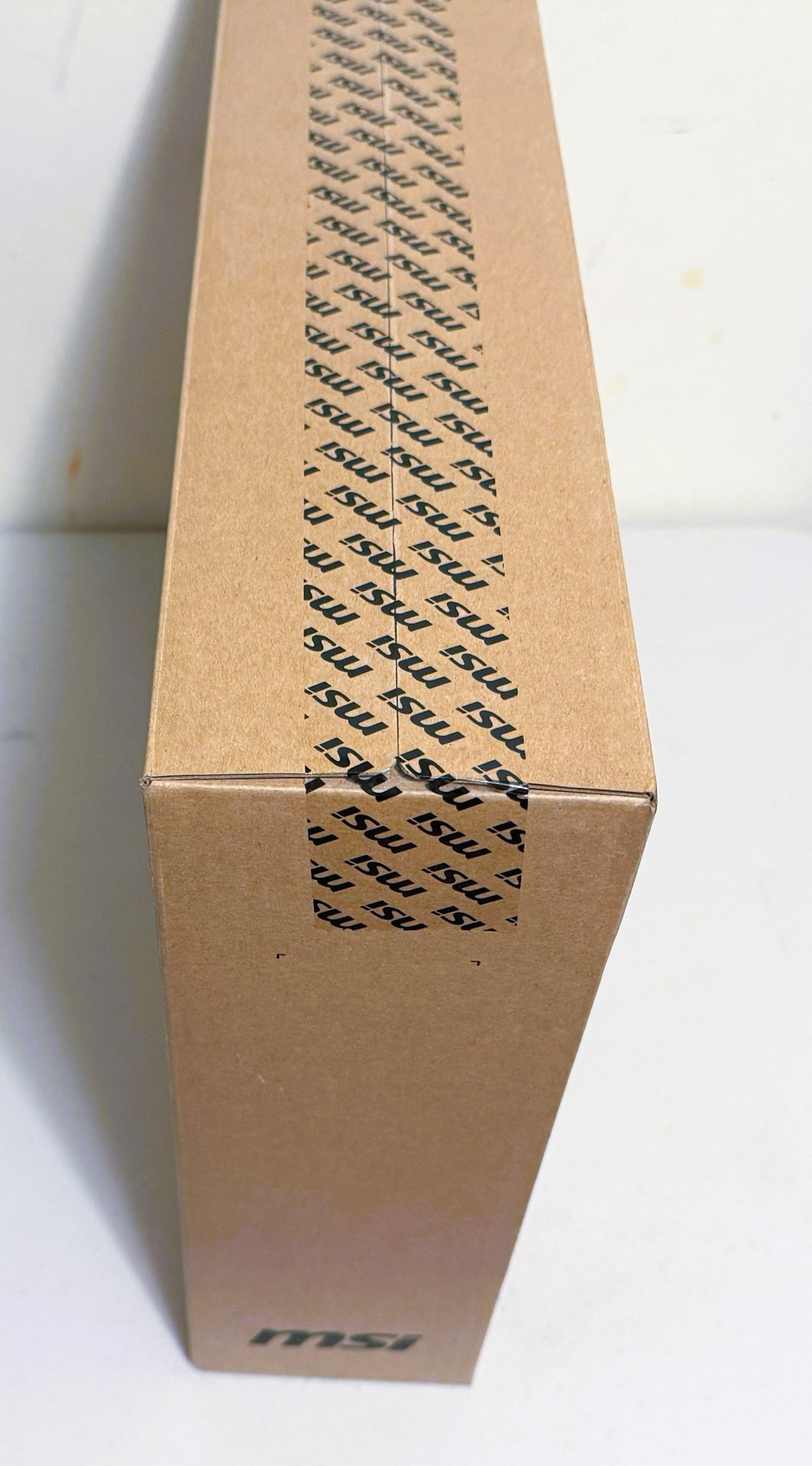 MSI Titan 18 HX AI A2XWJG-412US 18 5090 Gaming Laptop