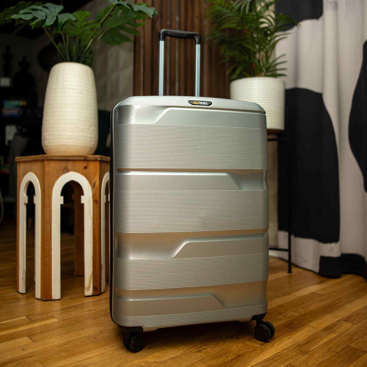24-inch Silver Hardcase Roller Luggage