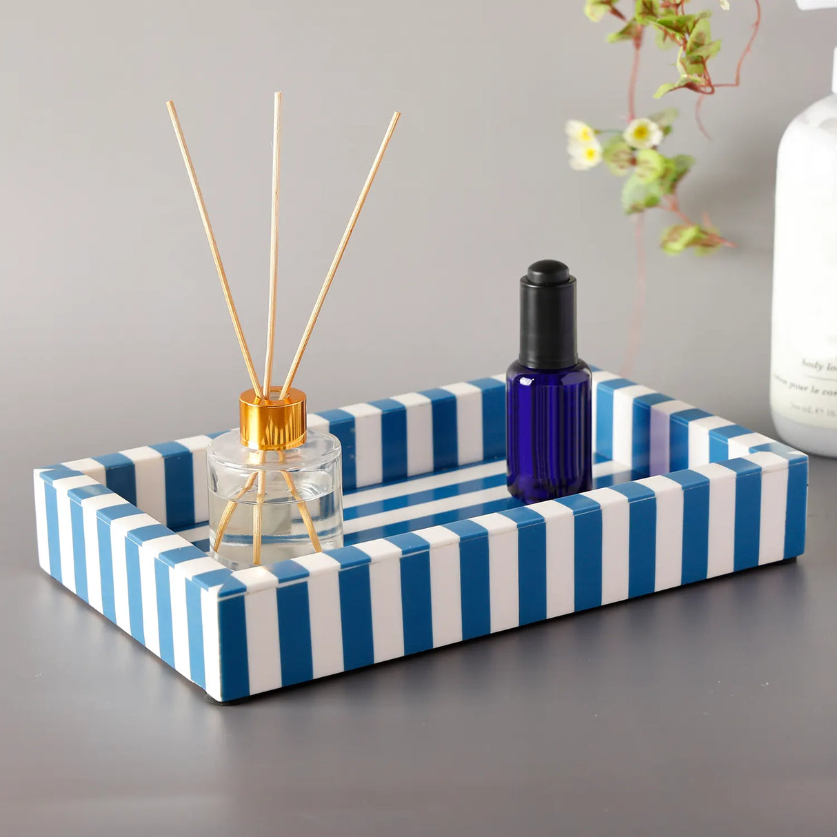 Decorative Trays Riviera Volupte Pattern Resin Inlay Collection in 10x6