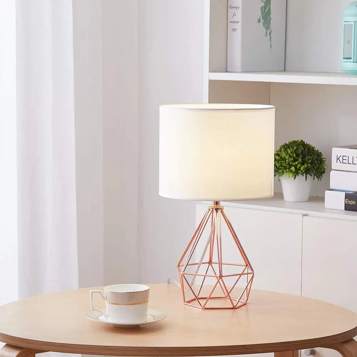 Diamond Design Table Lamp for Entryway with Elegant Modern Style