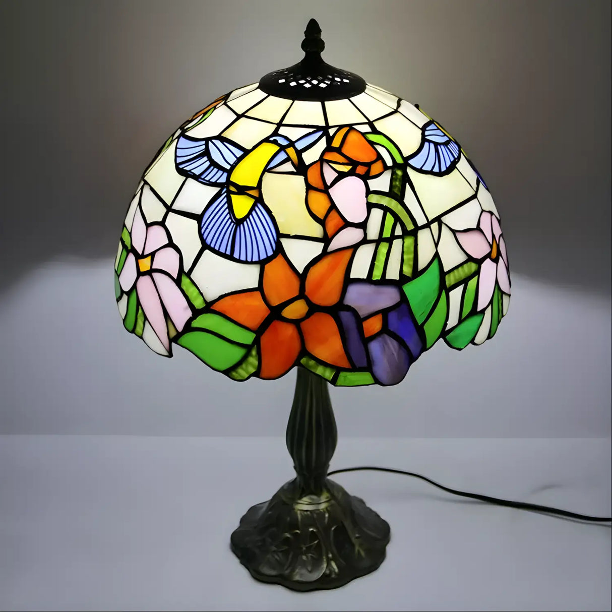 Elegant Flower Tiffany Lamp Glass Tabletop