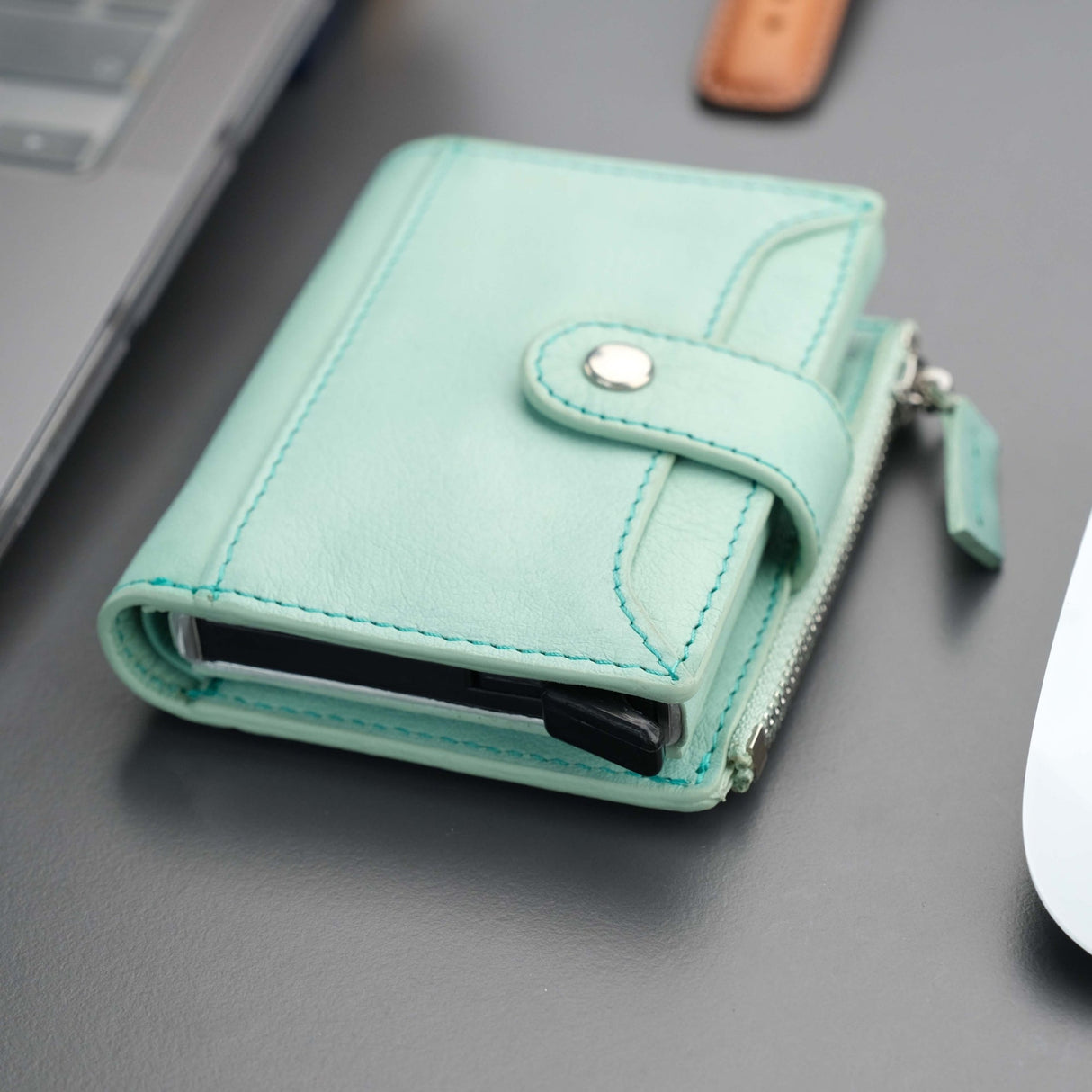 Glenrock Green Leather Pop-up Cardholder Wallet