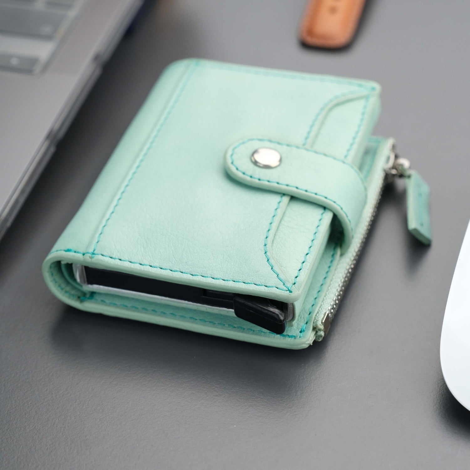 Glenrock Green Leather Pop-up Cardholder Wallet