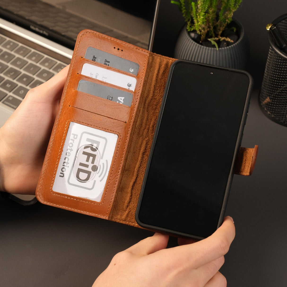 Leather Samsung Galaxy S25 Plus Wallet Case | Buffalo