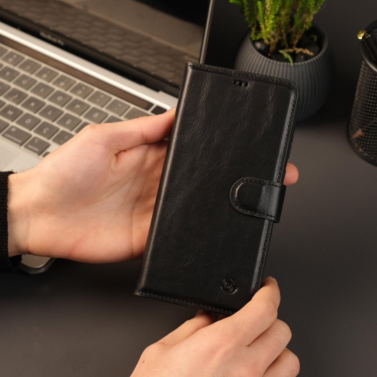 Leather Samsung Galaxy S25 Wallet Case | Buffalo