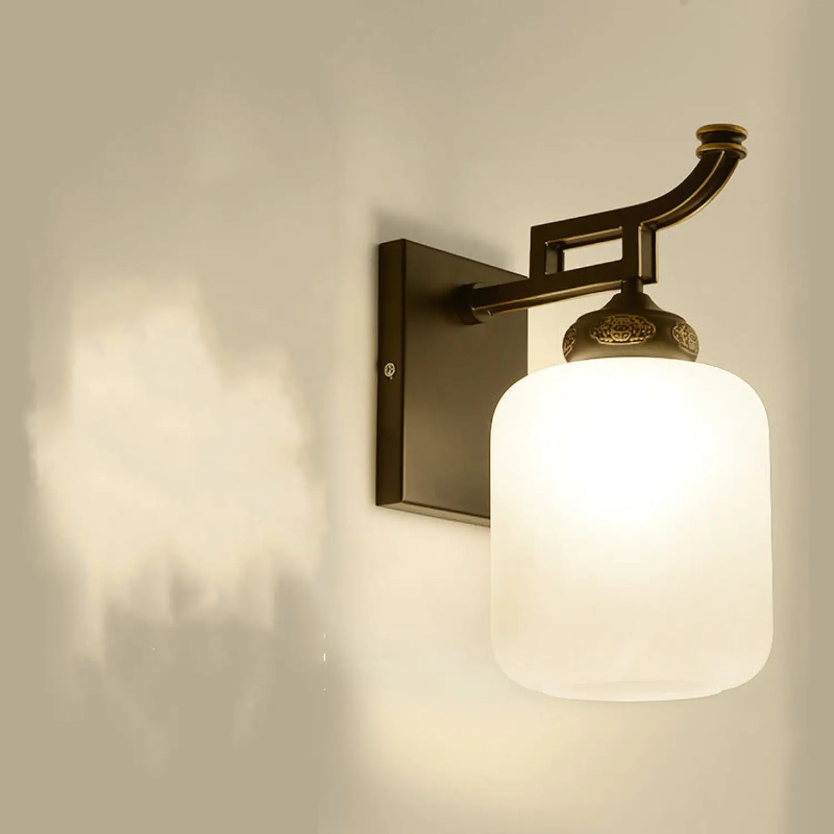 Outdoor Wall Light Mount with Retro Style for Garden and Balcony