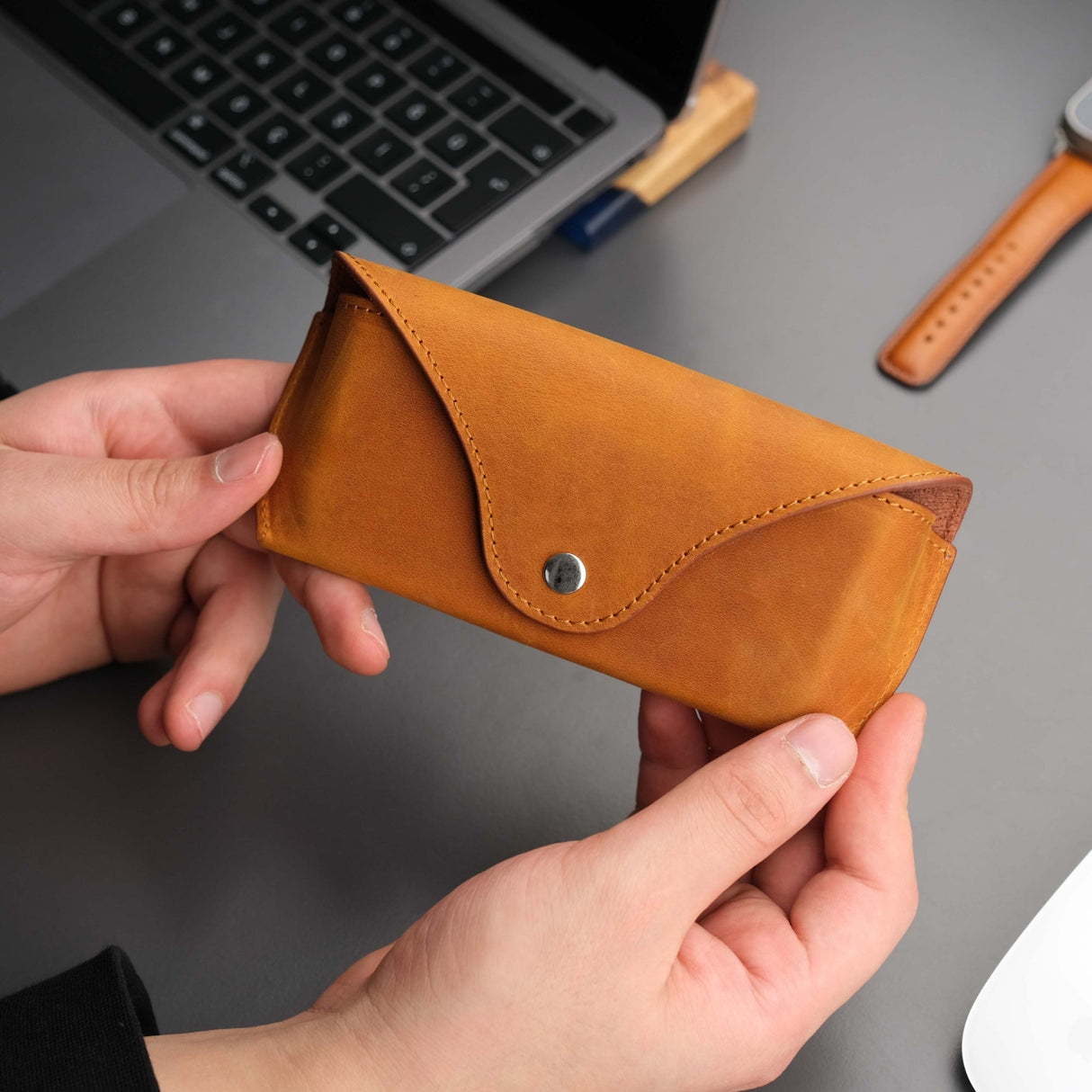 Rochester Full-Grain Leather Eyeglass Case