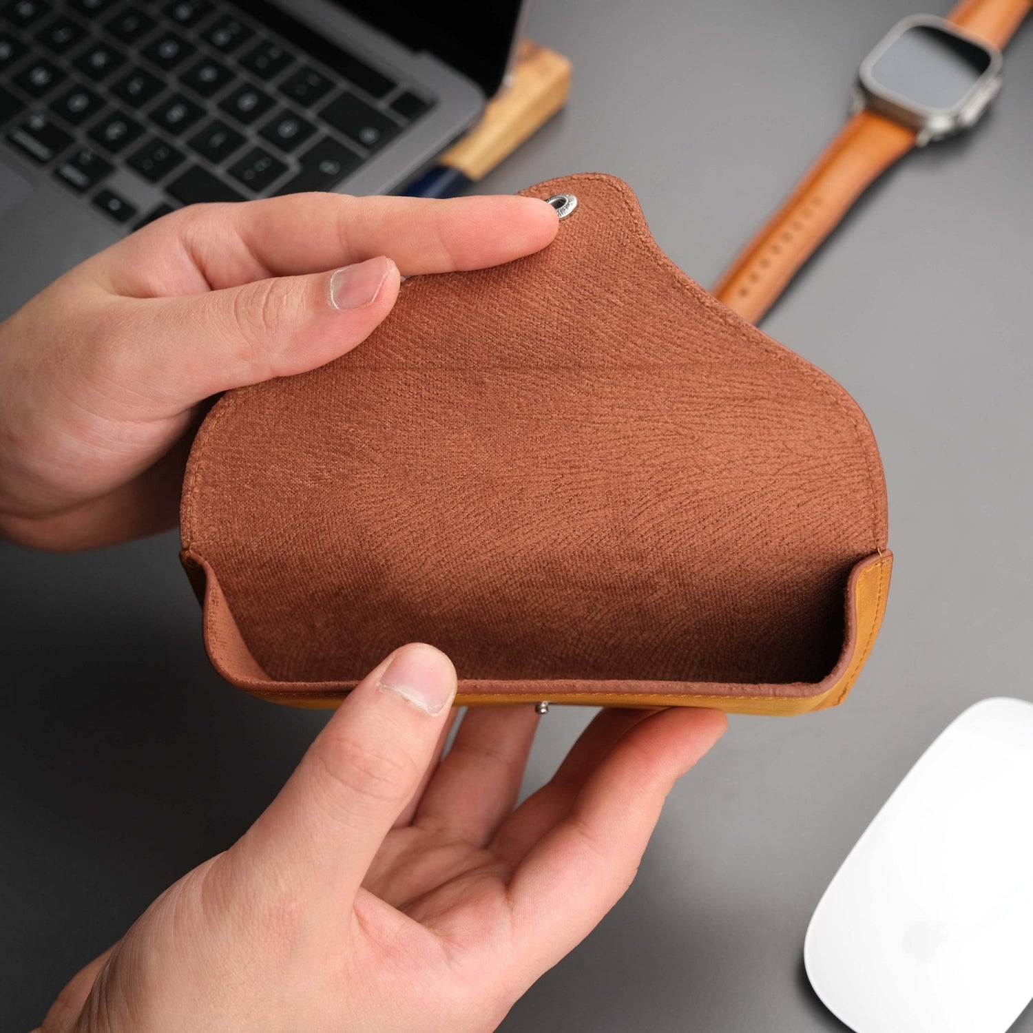 Rochester Full-Grain Leather Eyeglass Case