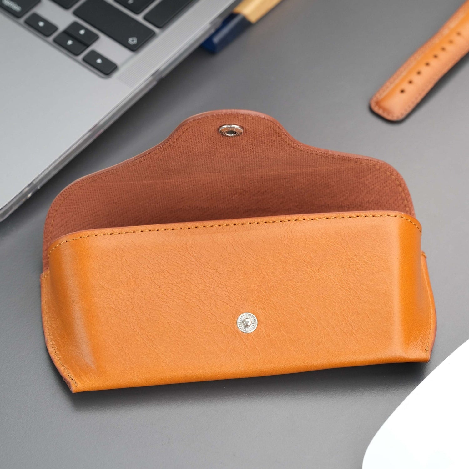 Rochester Full-Grain Leather Eyeglass Case