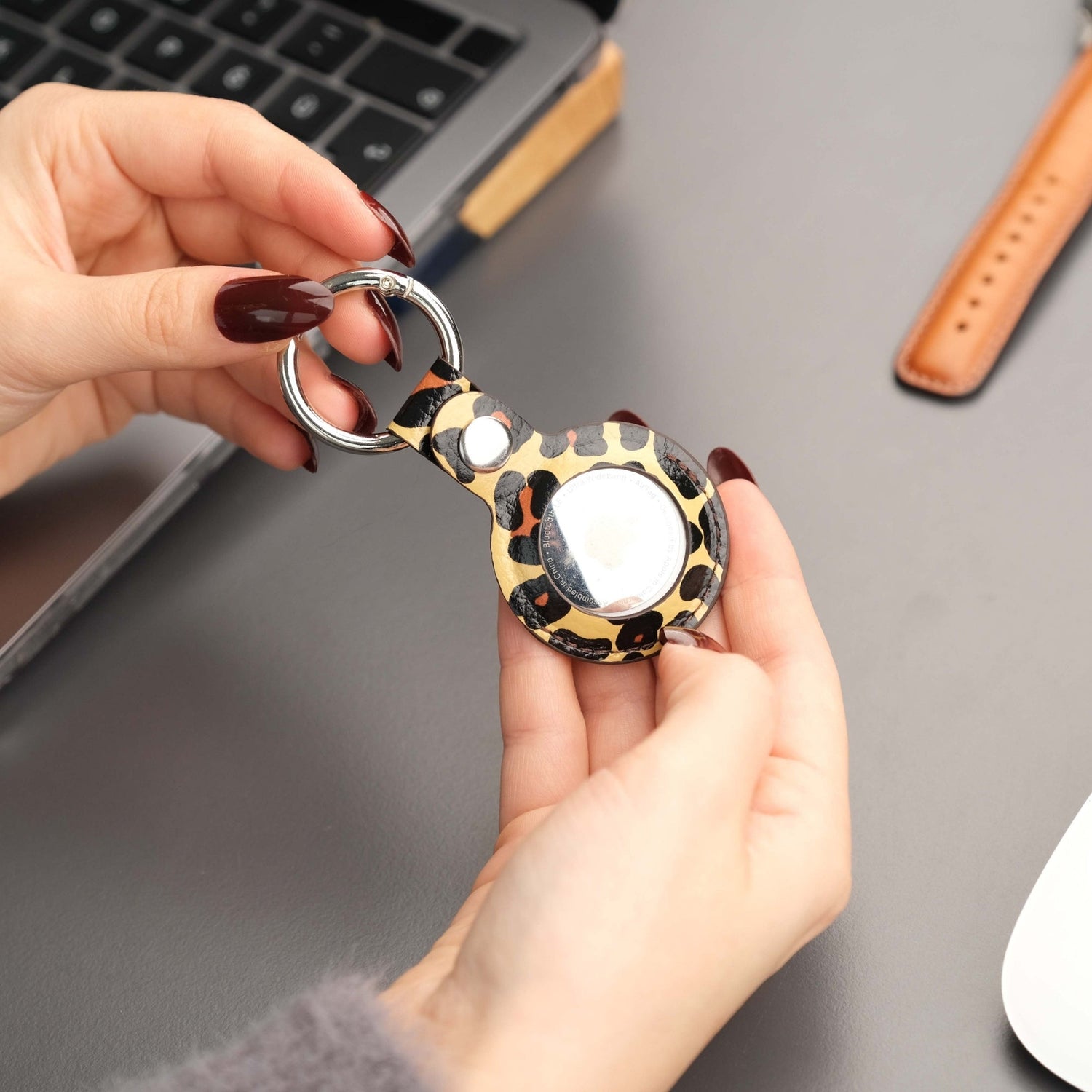 Saratoga Leather AirTag Holder