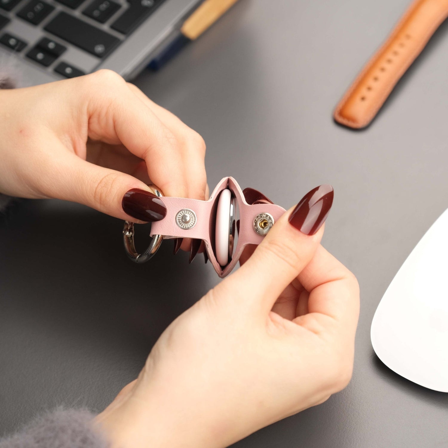 Saratoga Leather AirTag Holder