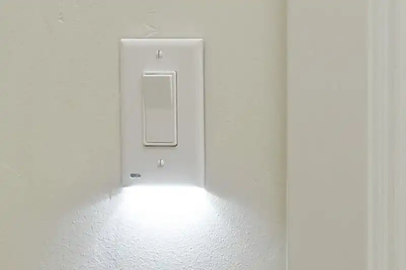2 Pack: LED Mention Light Switch Plate