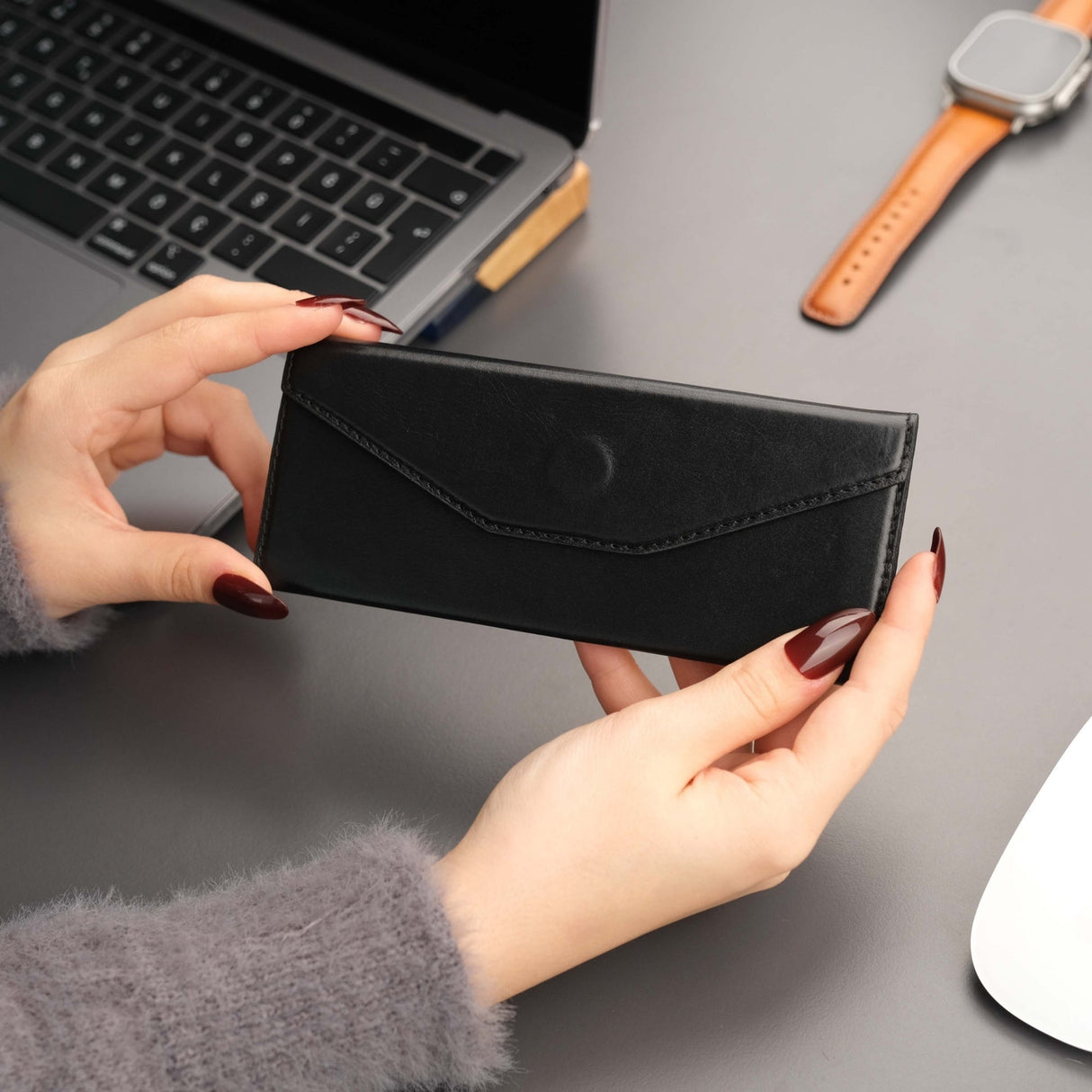 Triangle Leather Glasses Case – Vintage Eyewear Holder