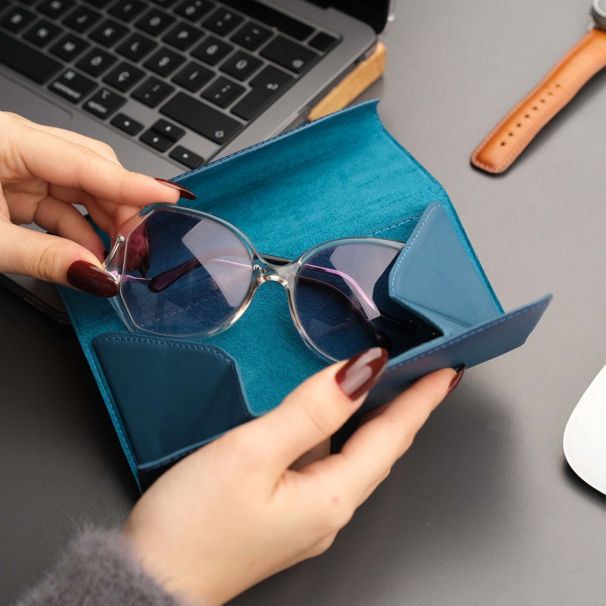 Triangle Leather Glasses Case – Vintage Eyewear Holder