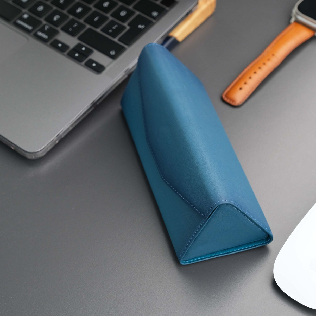 Triangle Leather Glasses Case – Vintage Eyewear Holder