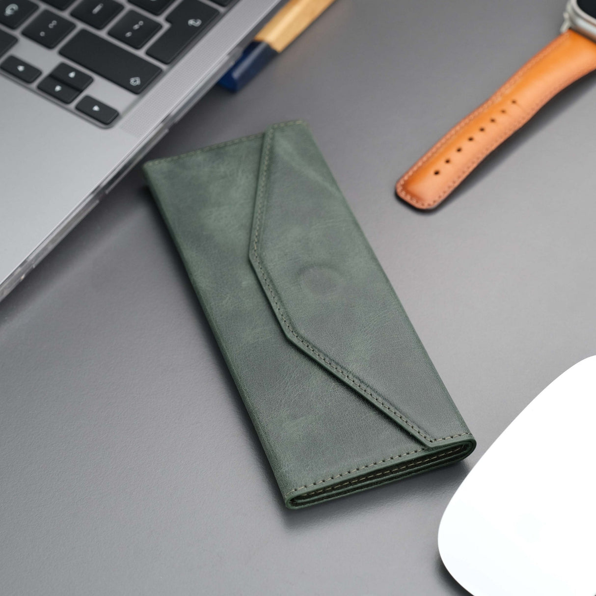 Triangle Leather Glasses Case – Vintage Eyewear Holder