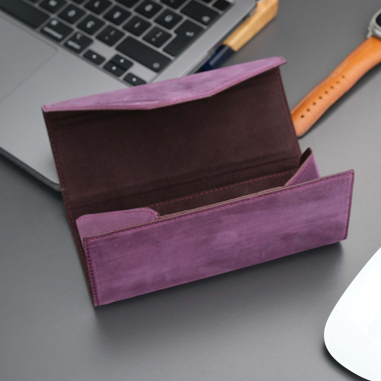 Triangle Leather Glasses Case – Vintage Eyewear Holder