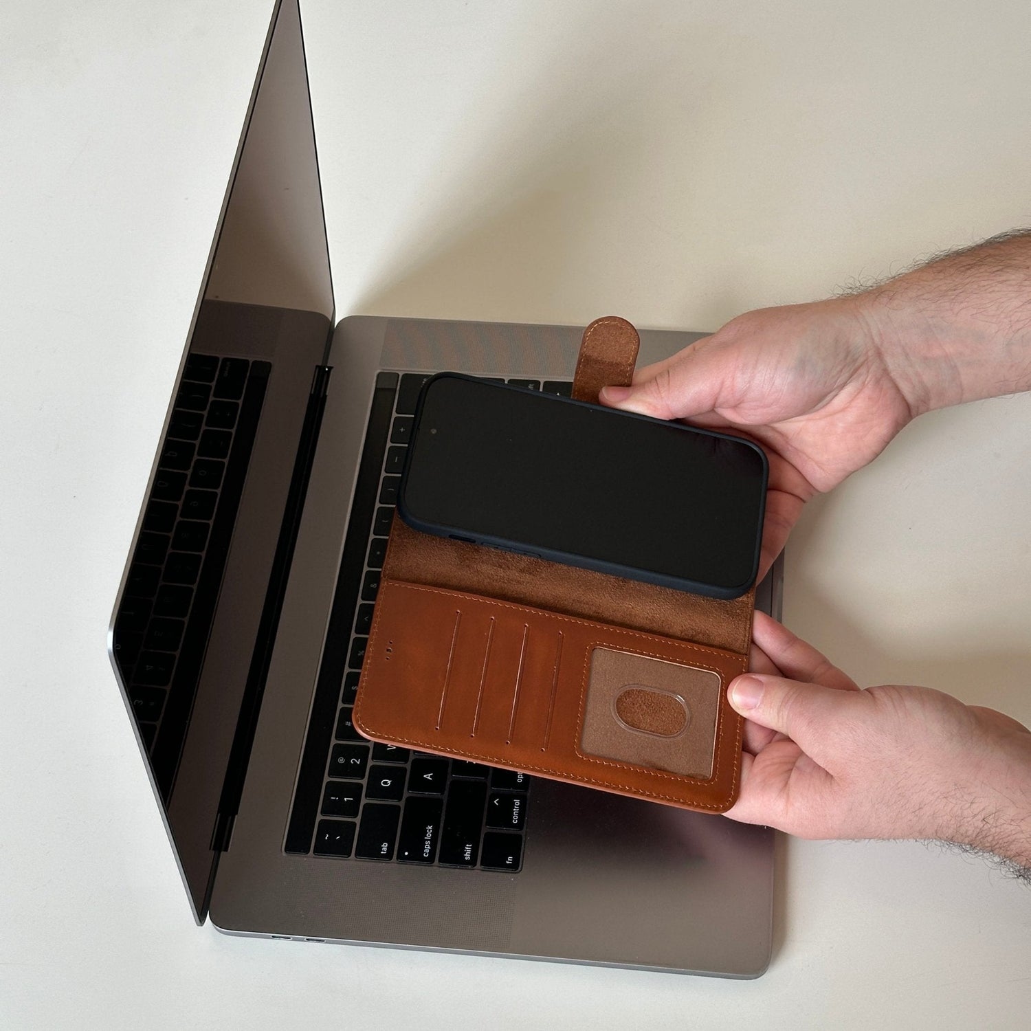 Vegas Premium Leather iPhone 15 Wallet Case with MagSafe | Detachable RFID Blocking Luxury Wallet