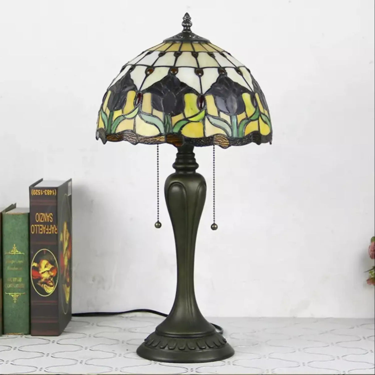 Tiffany Lamp Vintage in Baroque Glass Style