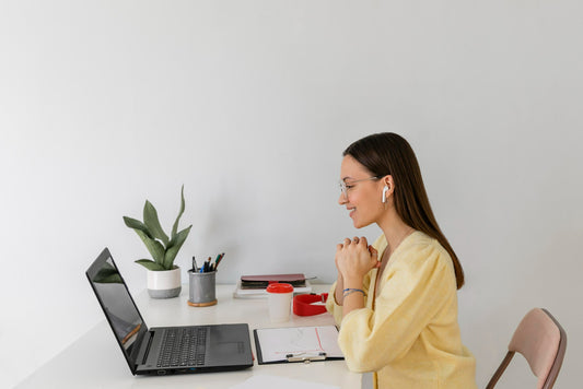 How to Sit Right While Working a Desk Job: Tips for Maintaining Good Posture