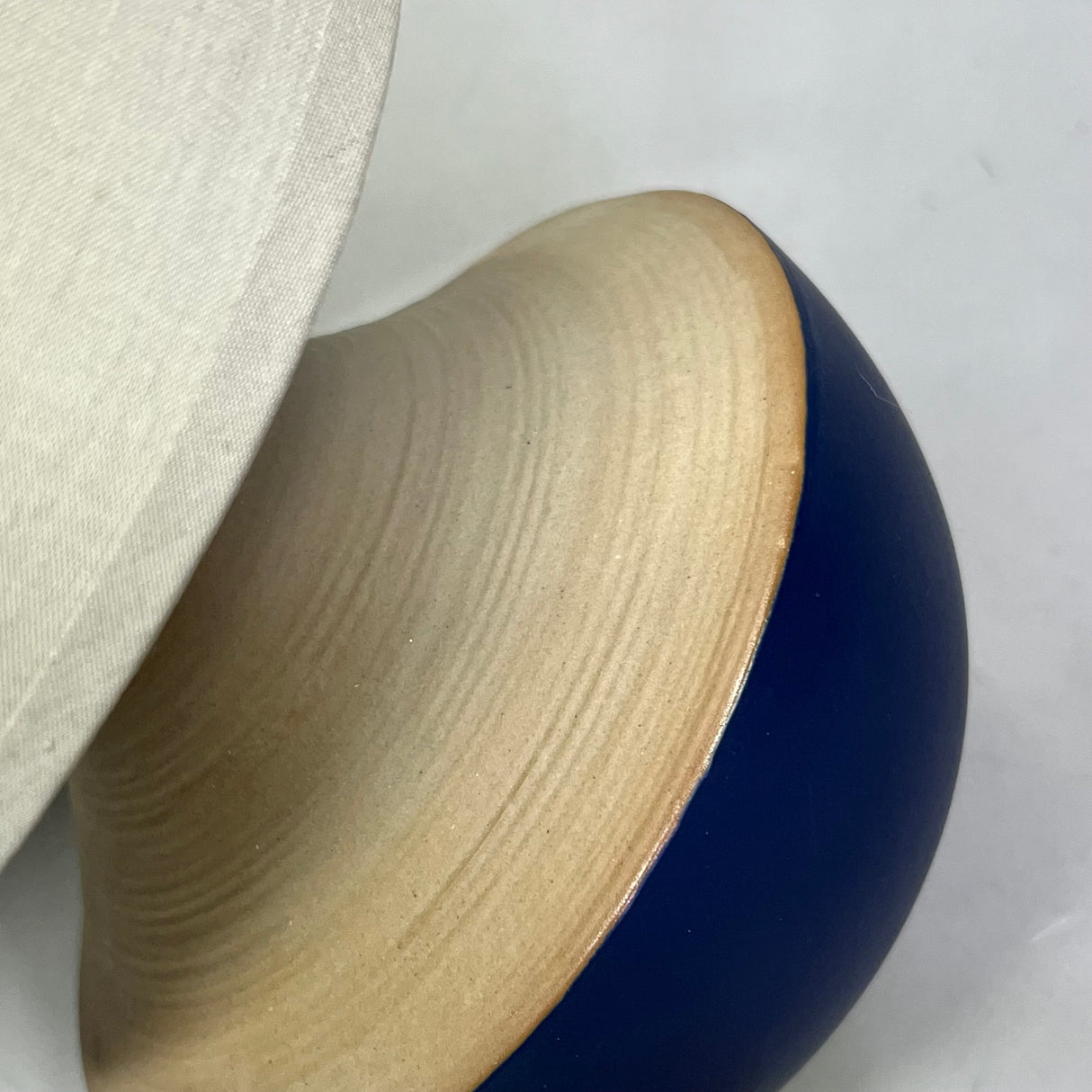 CREATIVE CO-OP Stoneware Table Lamp w/ Linen Shade (No Bulb) Blue/Tan DF8763