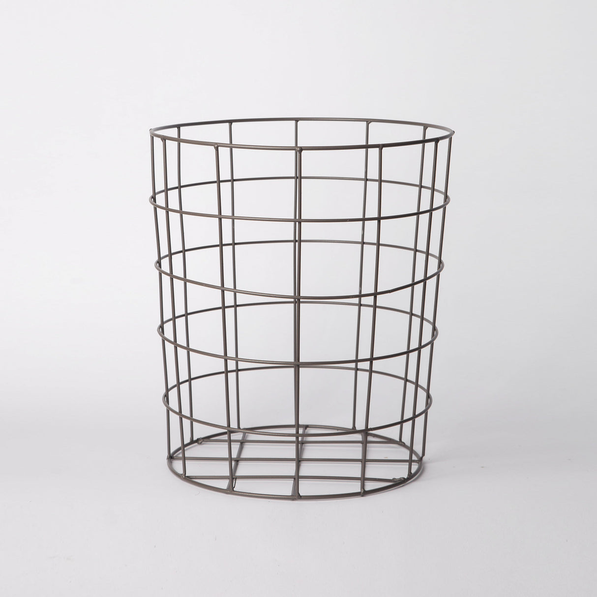 318 - Iron Basket