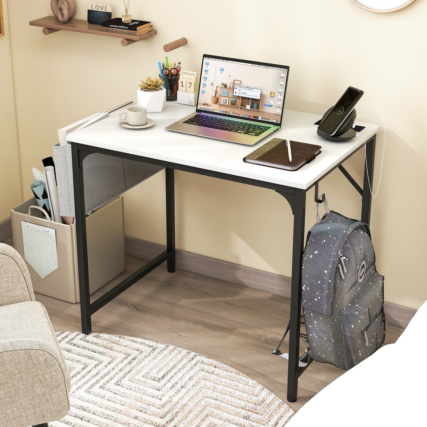 32 Inch Computer Desk Small Home Office Desk with Charging Station