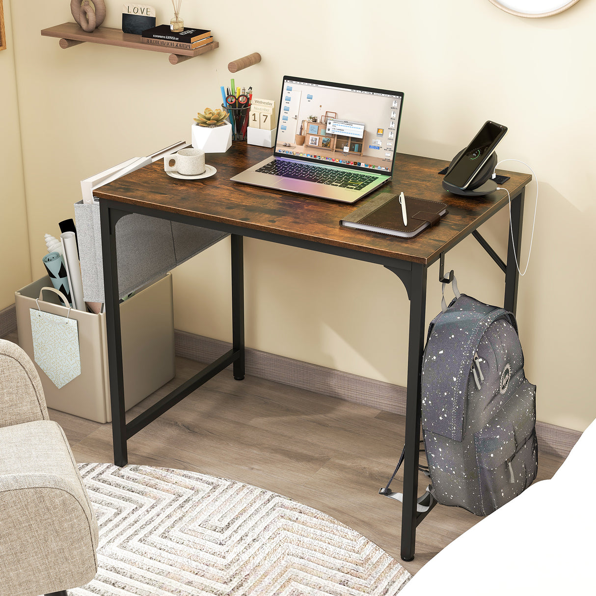32 Inch Computer Desk Small Home Office Desk with Charging Station