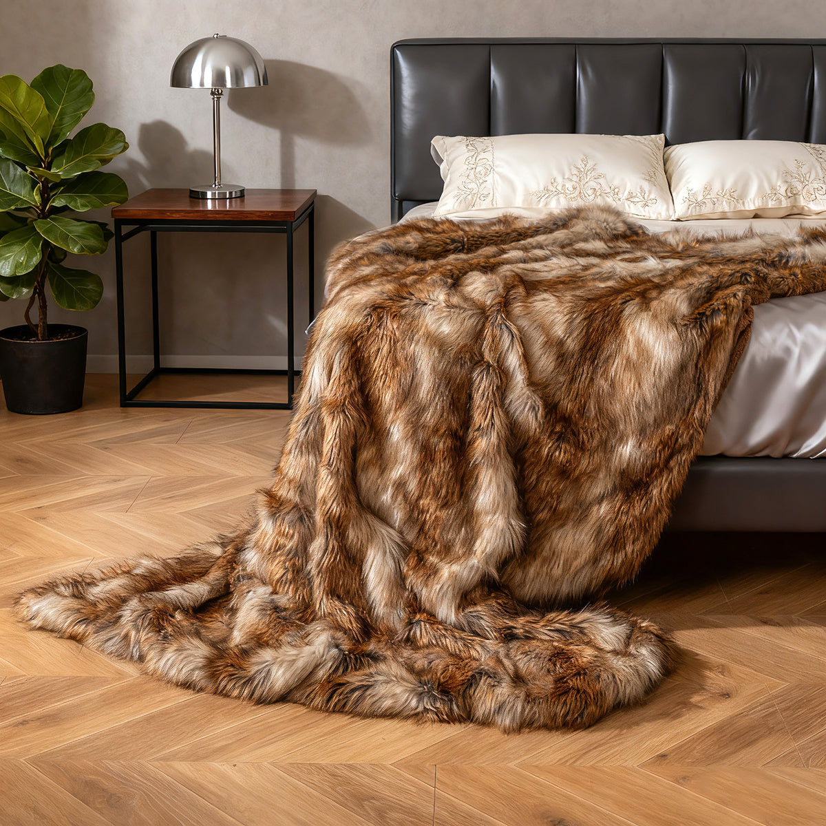 540GSM Soft Plush Fuzzy Luxury Faux Raccoon Fur Blanket for Bed-M