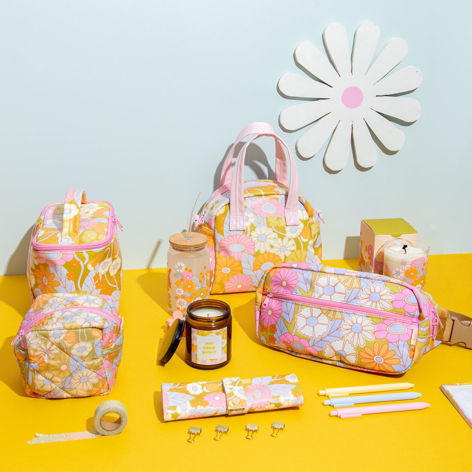 Candle Jar w/Lid Amber - Delightful