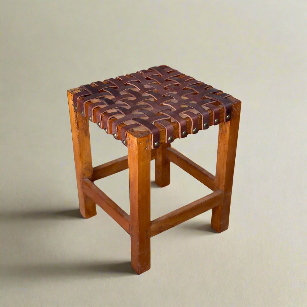 Escabel | Leather Woven Stool – Moogdesk
