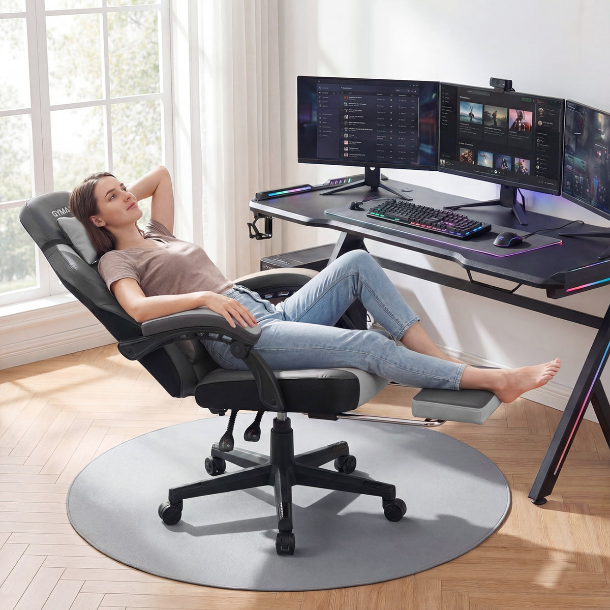 Ergonomic Video Game Chair with Headrest and Reclining Backrest