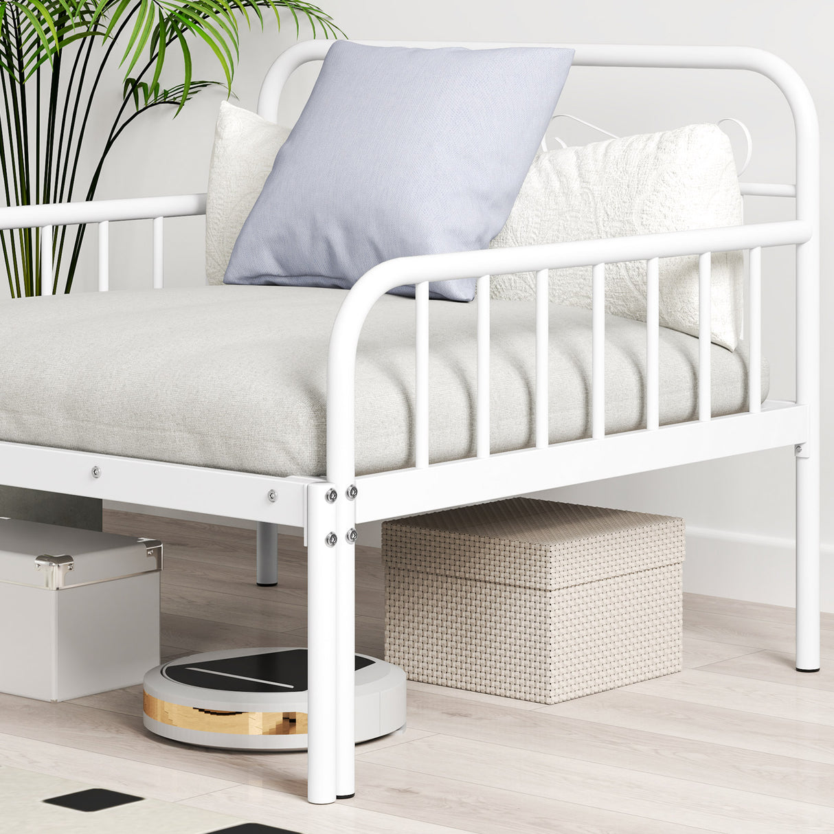 Extendable Metal Daybed to Twin Size Bed with Guardrails and Armrests