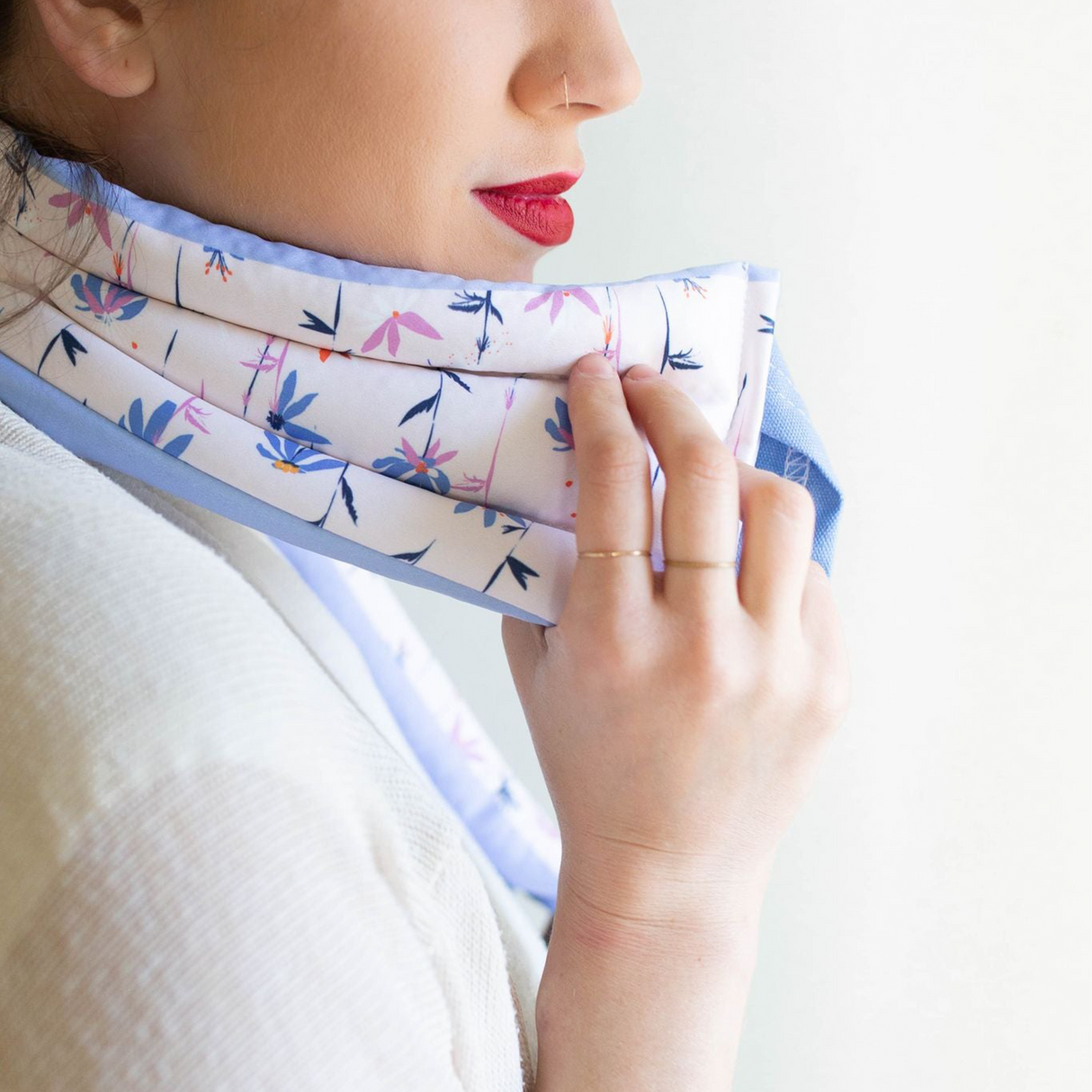 Magic Sprigs Neck Wrap