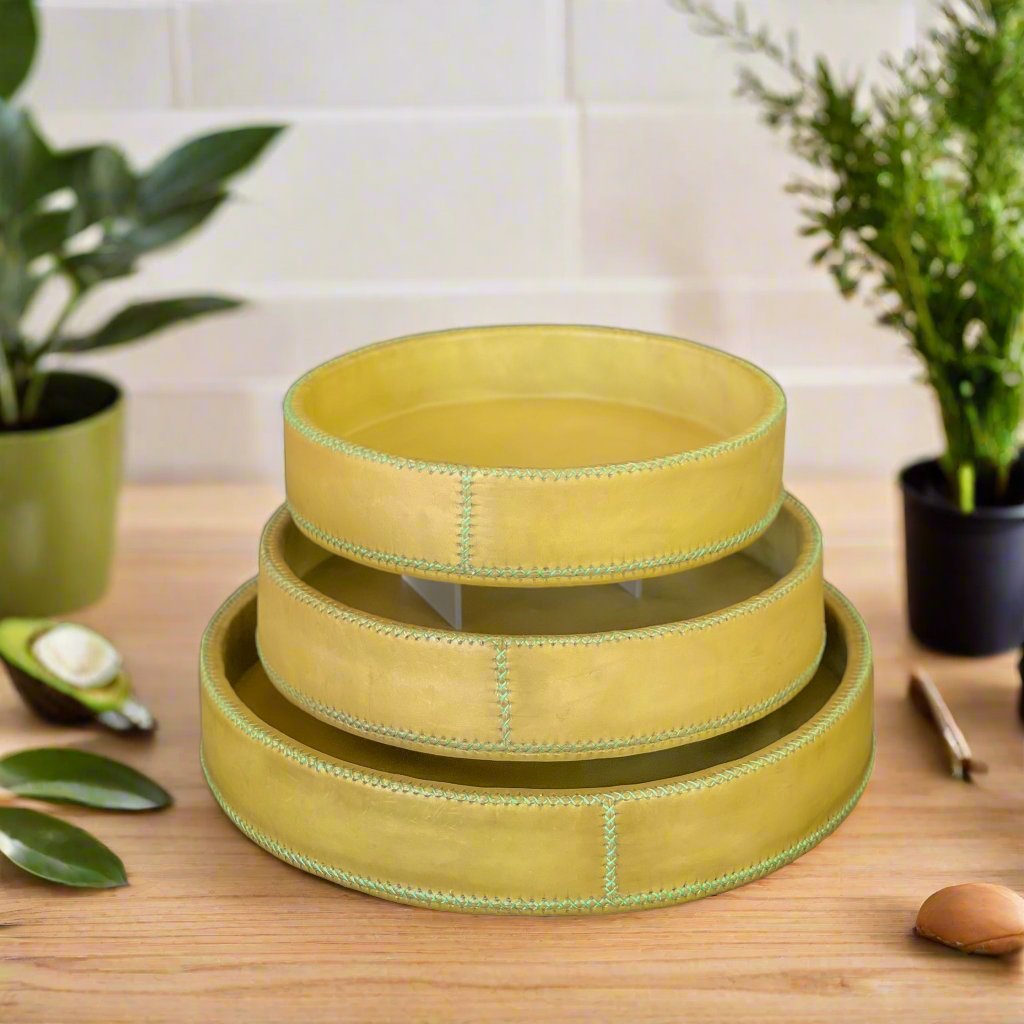 Arco | 13" Cedar Wood & Leather Round Tray