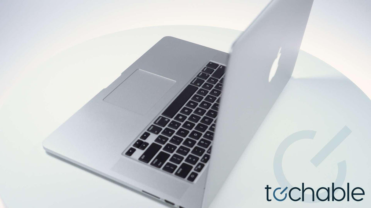Apple MacBook Pro 15" Mid 2015 - Core i7 2.8GHz - MJLU2LL/A